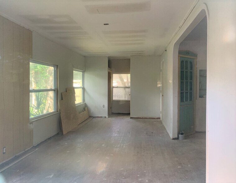 More Photos Of 5426 18th St W, Bradenton Assisted Living For Lease