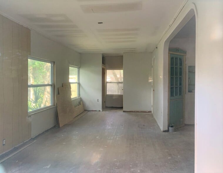 More Photos Of 5426 18th St W, Bradenton Assisted Living For Sale