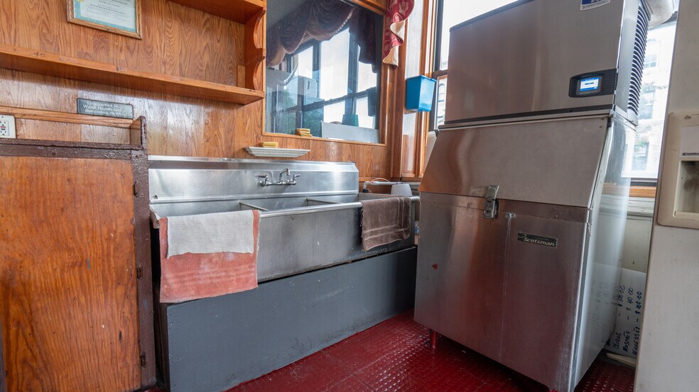 More Photos Of 2281 Church Ave, Brooklyn Storefront Retail Office For Sale