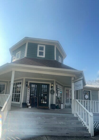More Photos Of 419 Gentry St, Spring Storefront Retail Office For Lease
