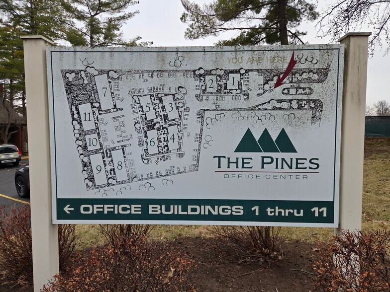 More Photos Of 4 The Pines Ct, Saint Louis Office Residential For Sale