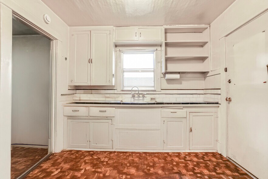 More Photos Of 2714 New Jersey St, Los Angeles Multifamily For Sale