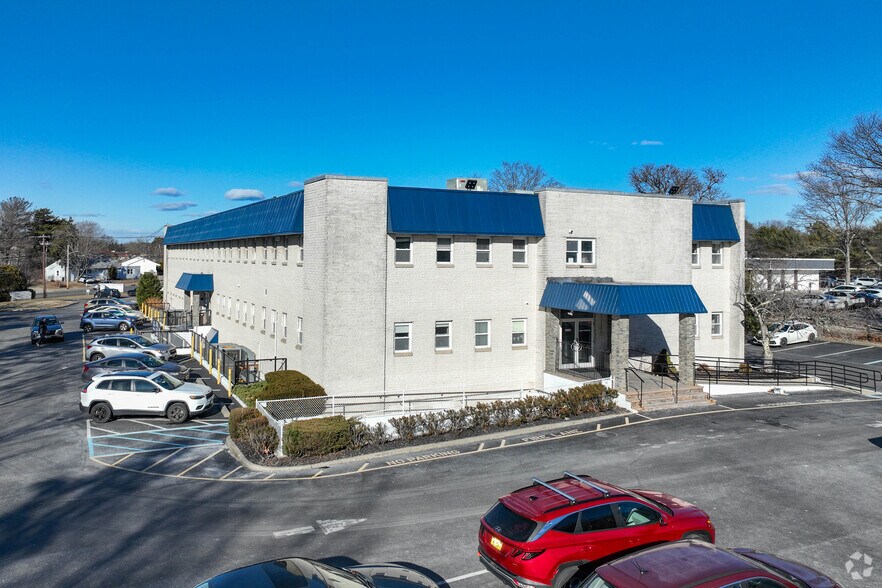 More Photos Of 240 Patchogue Yaphank Rd, East Patchogue Medical For Lease