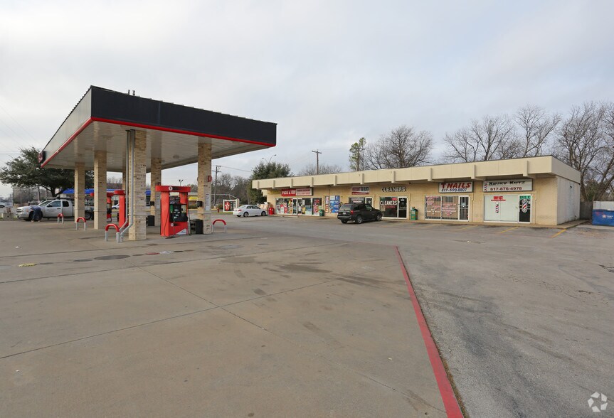 Primary Photo Of 8015-8017 Glenview Dr, North Richland Hills Unknown For Lease