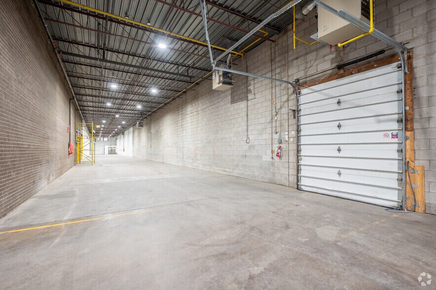 More Photos Of 25 Tangiers Rd, Toronto Manufacturing For Lease