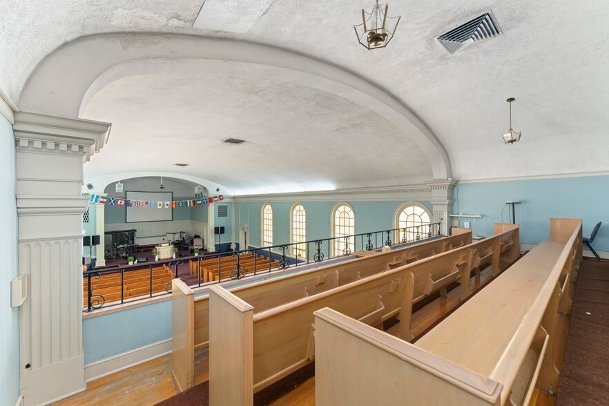 More Photos Of 999 S Colorado Blvd, Denver Religious Facility For Lease