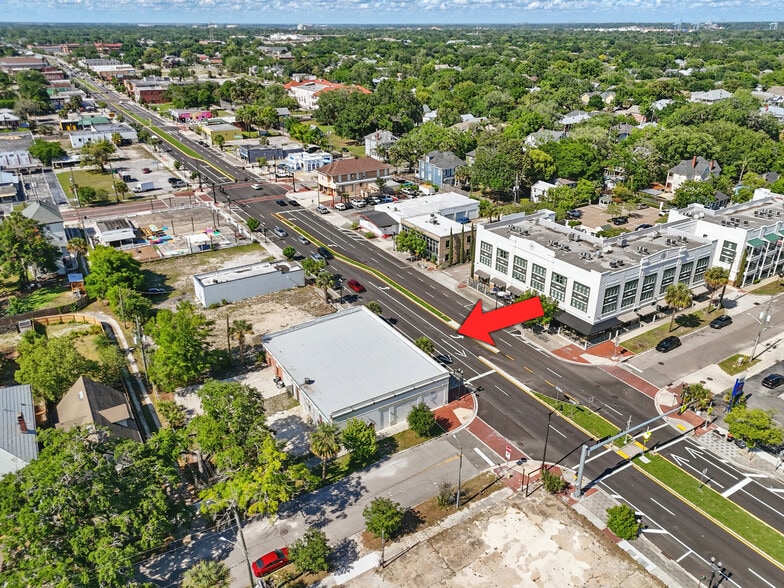 More Photos Of 1300-1310 N Main St, Jacksonville Storefront For Lease