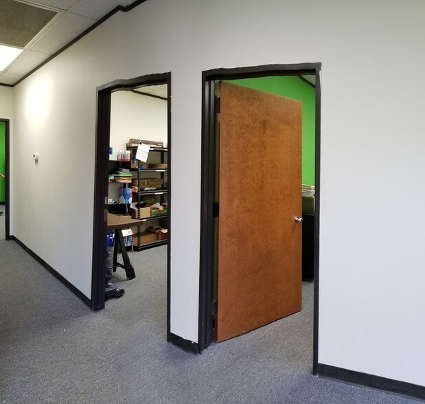 More Photos Of 10661 Haddington Dr, Houston Unknown For Lease