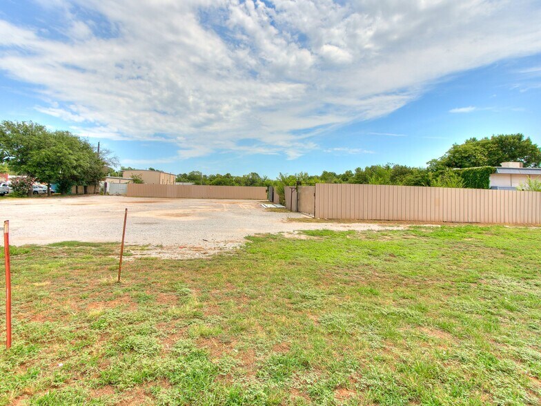 More Photos Of 1301 24th Ave SW, Norman Land For Sale