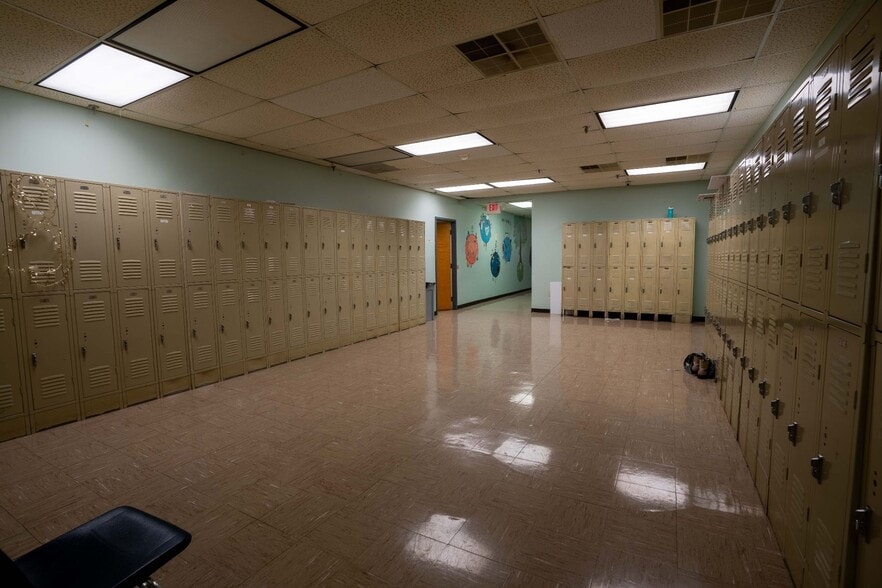 More Photos Of 8160 Regent Pky, Fort Mill Flex For Lease