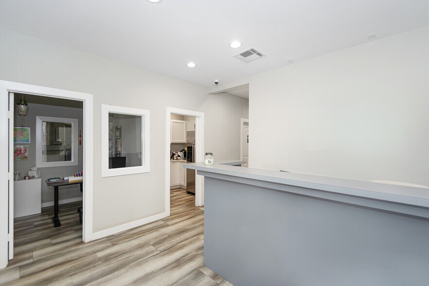 More Photos Of 7322 Almeda Genoa Rd, Houston Warehouse For Lease