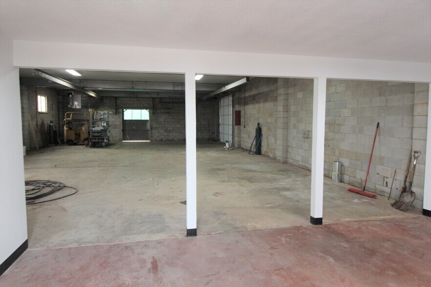 More Photos Of 1101 SE 26th St, Oklahoma City Manufacturing For Lease