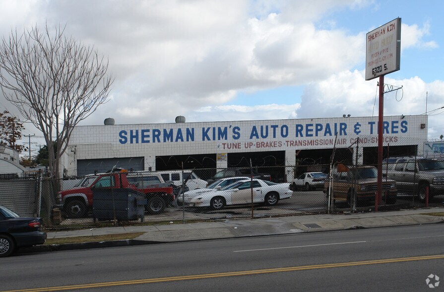 More Photos Of 6320 S Main St, Los Angeles Auto Repair For Lease