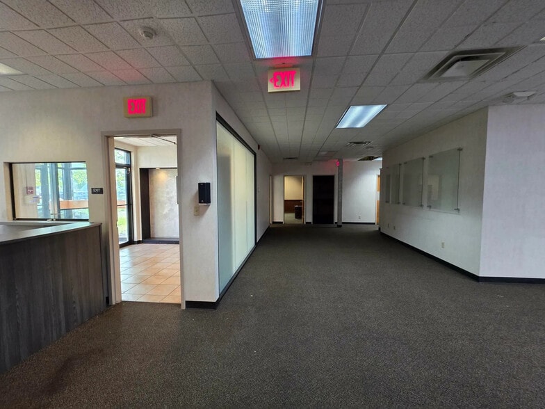 More Photos Of 1635 Coining Dr, Toledo Manufacturing For Sale