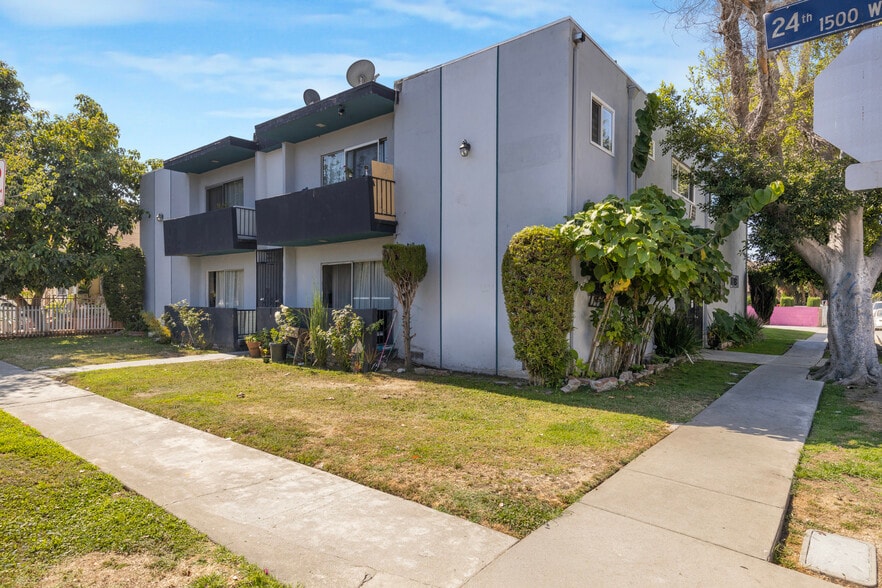 More Photos Of 1596 W 24th St, Los Angeles Apartments For Sale