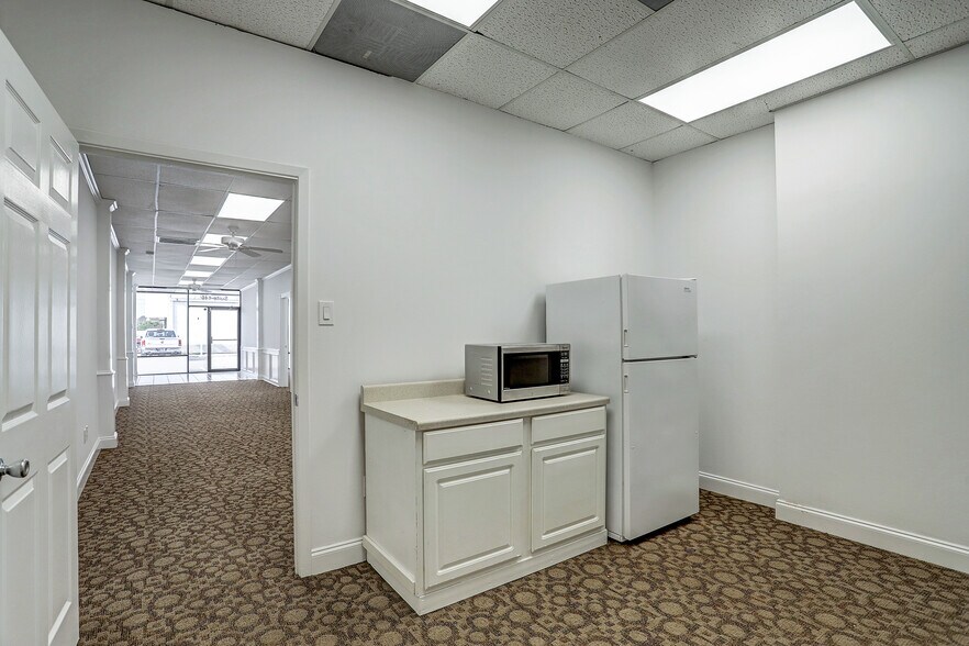More Photos Of 24914 SH 249, Tomball Unknown For Lease