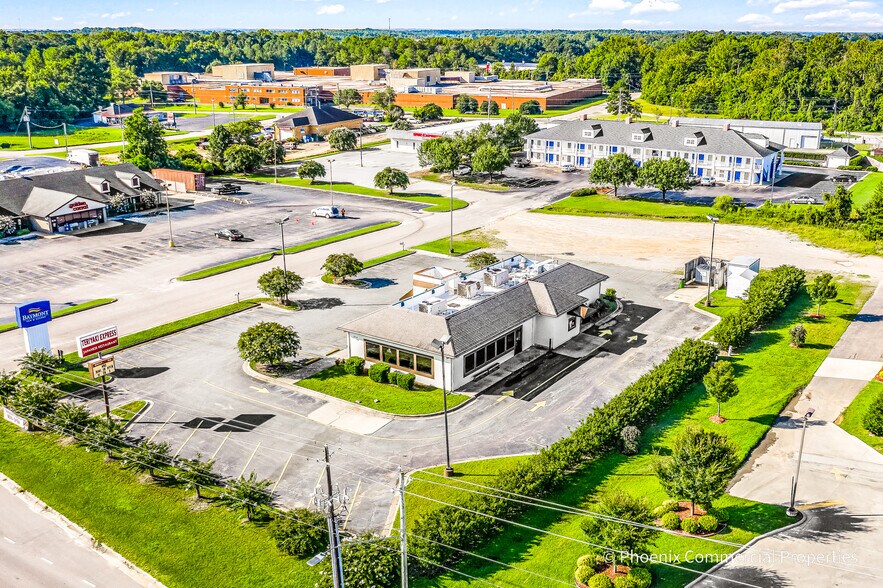 More Photos Of 2610 S Horner Blvd, Sanford Restaurant For Sale