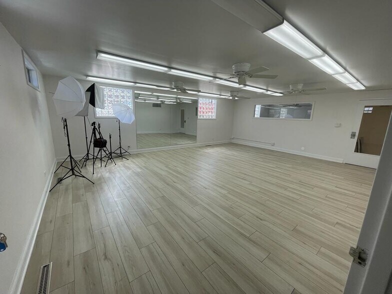 More Photos Of 1405 S Harlem Ave, Berwyn Office For Sale