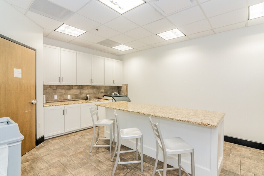 More Photos Of 1101 Walnut St, Kansas City Multifamily For Sale