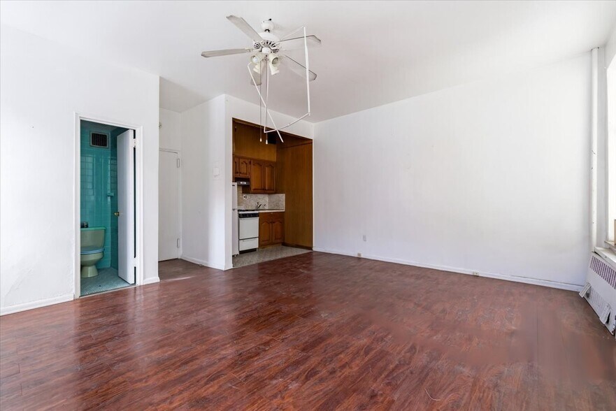 More Photos Of 200 W 139th St, New York Apartments For Sale