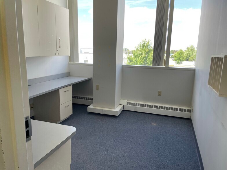 More Photos Of 4050-4100 Healthway Dr, Aurora Medical For Lease