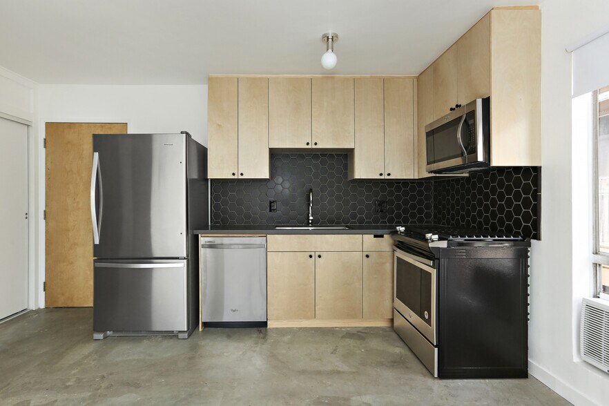 More Photos Of 146 N Vendome St, Los Angeles Apartments For Sale