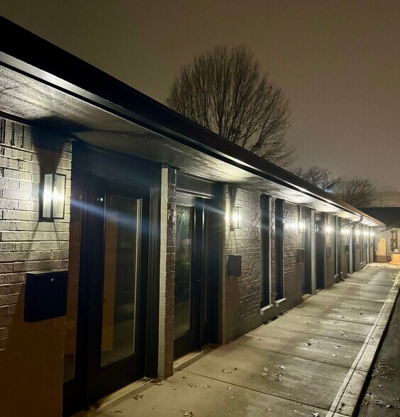 More Photos Of 231 S Rangeline Rd, Carmel Loft Creative Space For Lease