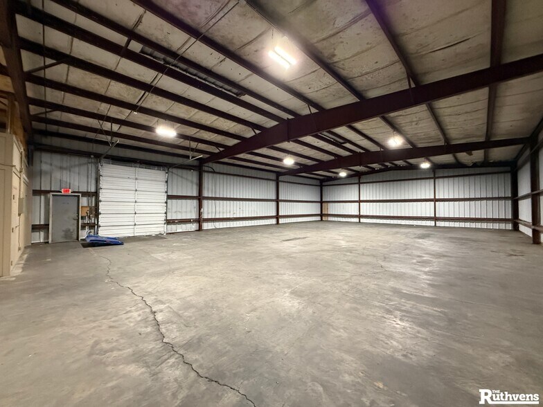More Photos Of 4017 S Frontage Rd, Plant City Warehouse For Lease