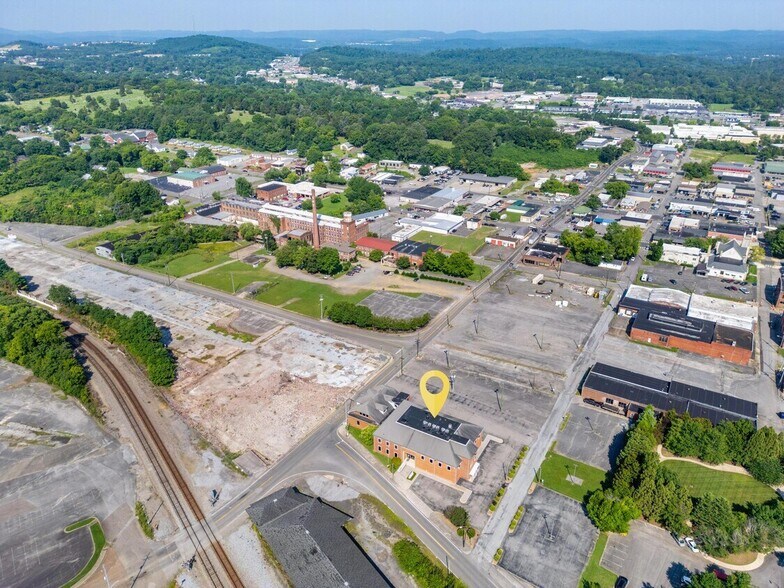 More Photos Of 240 Edwards St, Cleveland Office For Sale