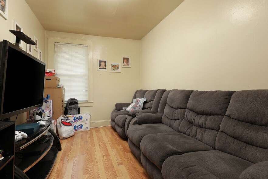 729 Cortlandt St, Perth Amboy, NJ 08861 Apartments For Sale