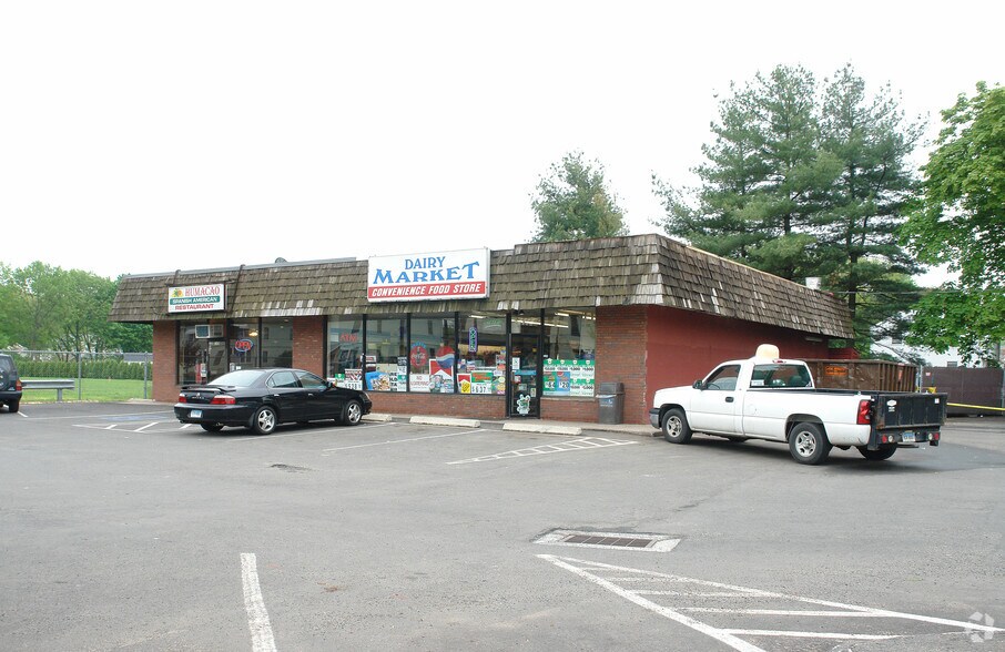 Primary Photo Of 249 Silver Ln, East Hartford Restaurant For Lease