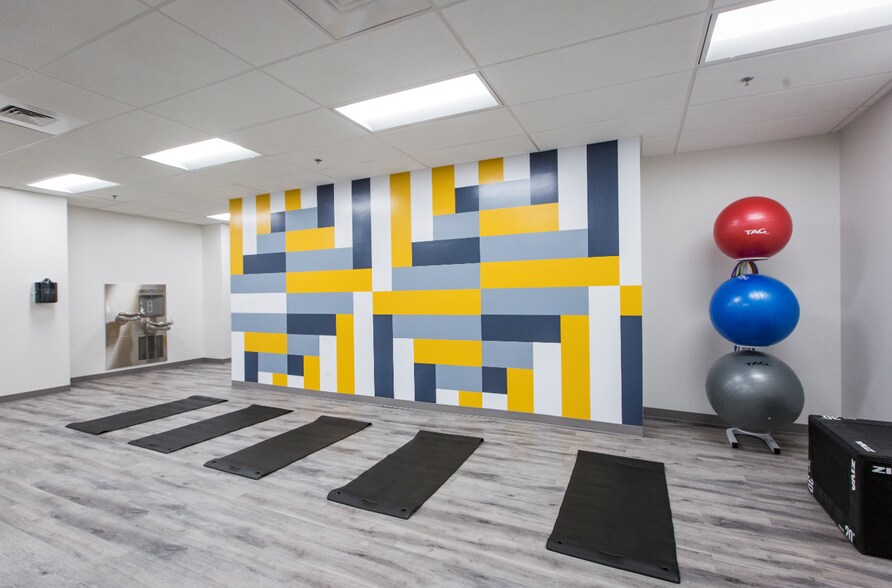 More Photos Of 1175 Peachtree St NE, Atlanta Unknown For Lease