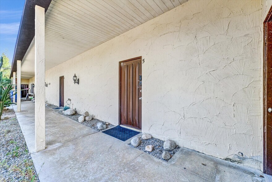 More Photos Of 3737 E Calle De Carlos, Palm Springs Apartments For Sale