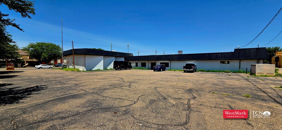 More Photos Of 5015 Knoxville Ave, Lubbock Office For Sale