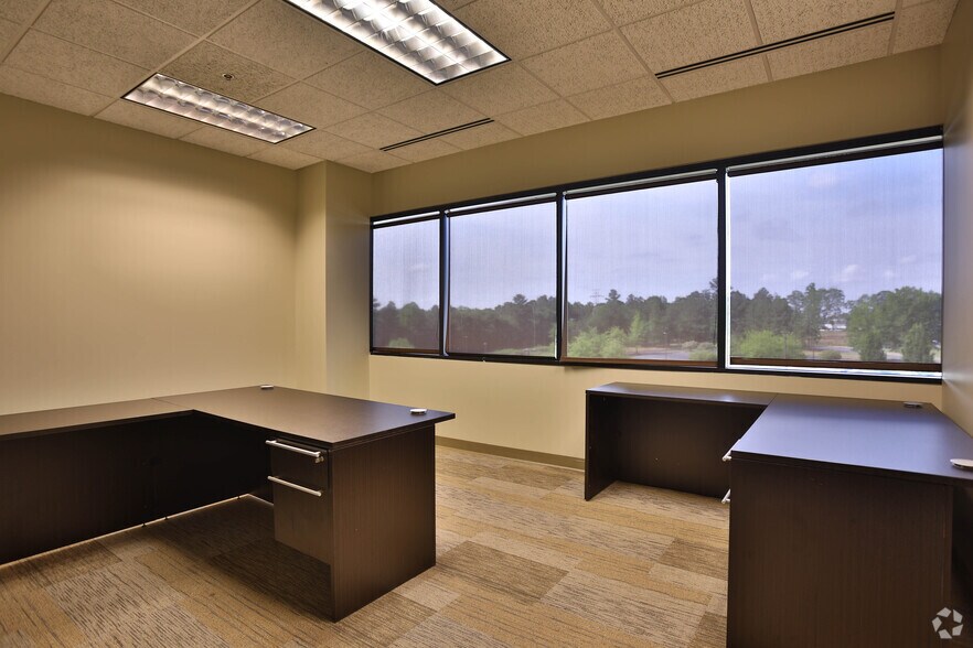 More Photos Of 124 Verdae Blvd, Greenville Office For Lease