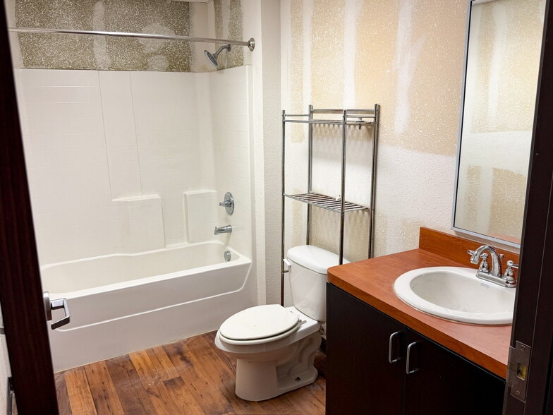 More Photos Of 470 Josh Mitchell Ave, Big Lake Service For Sale
