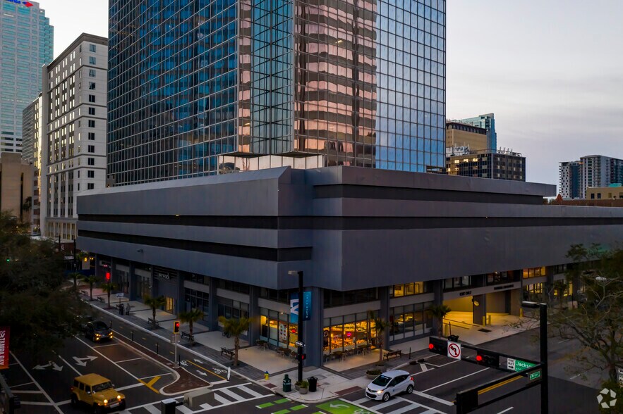 More Photos Of 501 E Kennedy Blvd, Tampa Office For Lease