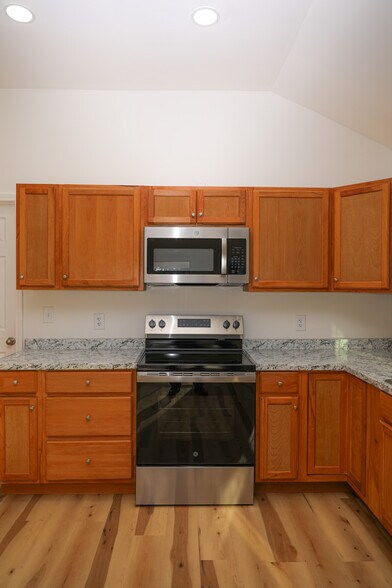 More Photos Of 643 Highway 9 S, Dawsonville Office Residential For Sale
