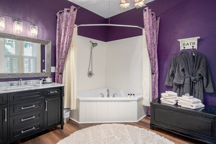 More Photos Of 143 Church Ave, Oshkosh Hospitality For Sale