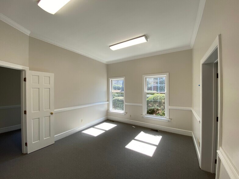 More Photos Of 1029-1057 Dresser Ct, Raleigh Office For Lease