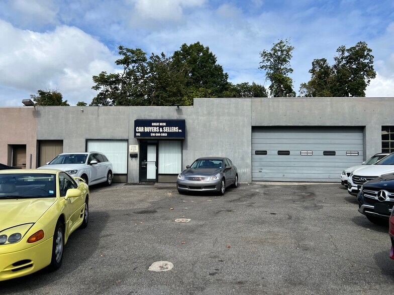More Photos Of 195 Northern Blvd, Great Neck Auto Dealership For Lease