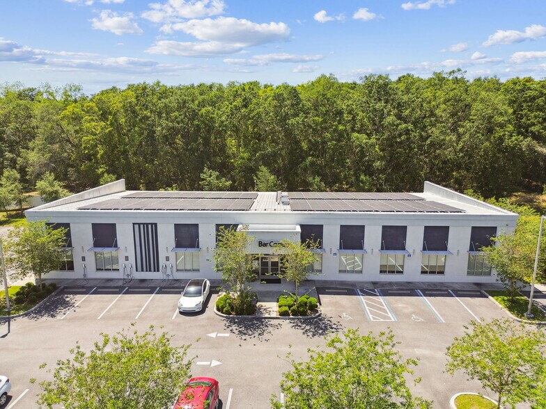 More Photos Of 924 Hale Ave, Brooksville Office For Sale