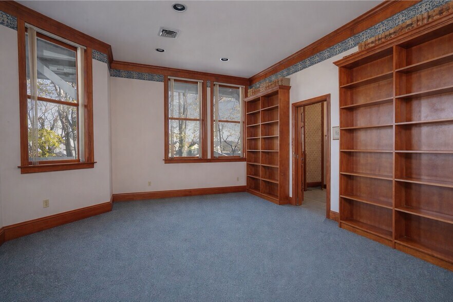 More Photos Of 1 Railroad Sq, Haverstraw Office For Sale