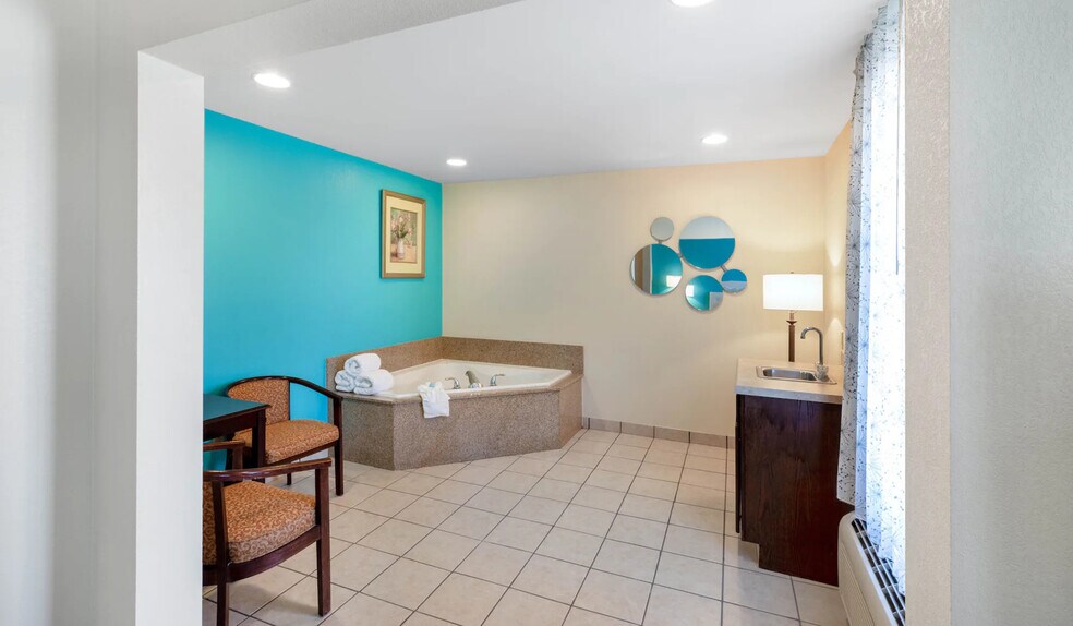 More Photos Of 105 Lamar St, Houma Hotel For Sale