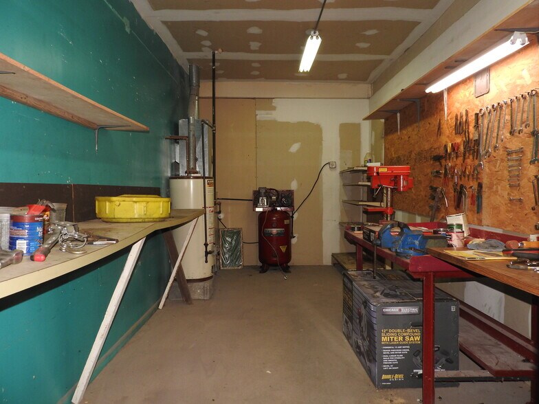 More Photos Of 1800 Brewerton Rd, Mattydale Freestanding For Sale