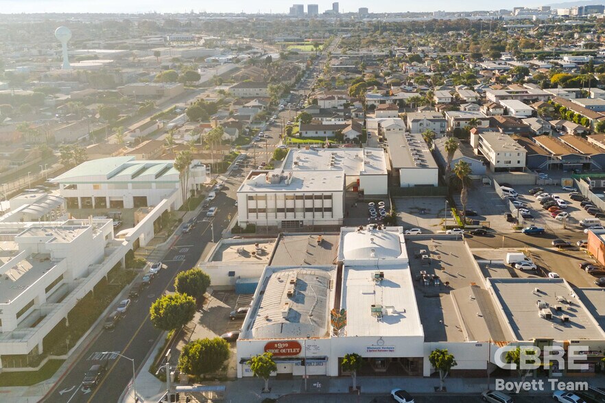 More Photos Of 12341 Hawthorne Blvd, Hawthorne Storefront For Sale