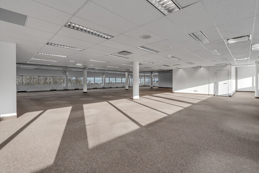 More Photos Of 6500 Boul Guillaume-Couture, Lévis Office For Lease