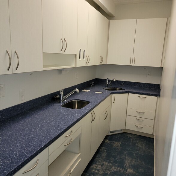 More Photos Of 1075 1st St, Benicia Medical For Lease