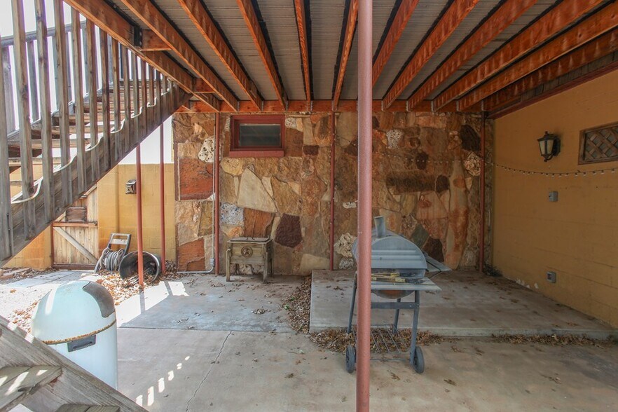 More Photos Of 1201 E 11th Pl, Big Spring Specialty For Sale