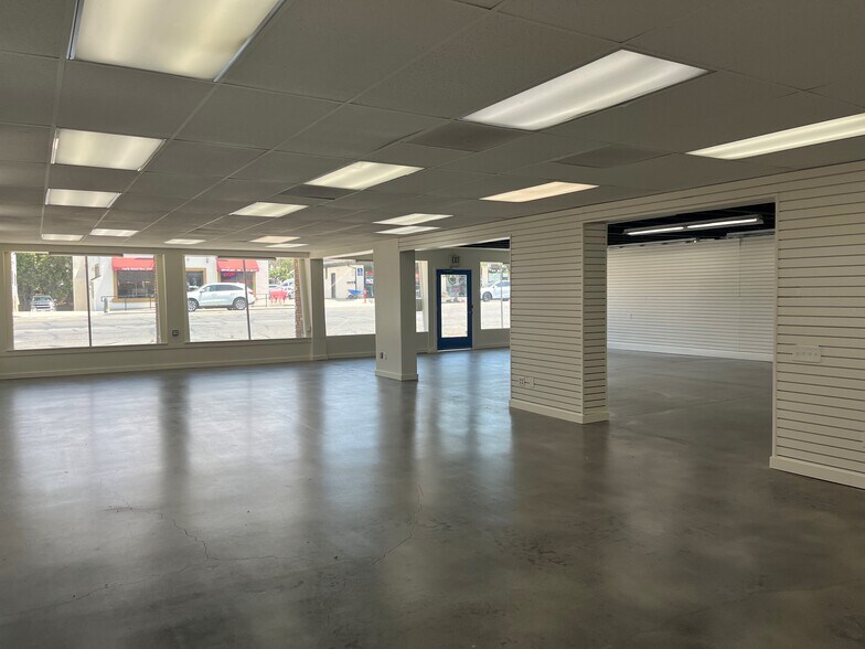 More Photos Of 2974 E Thousand Oaks Blvd, Thousand Oaks Storefront For Lease